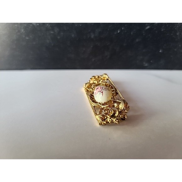 Vintage Porcelain Floral Filigree Gold Tone Brooch - Picture 5 of 10